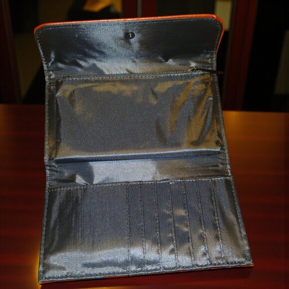 XOXO Red Envelope Wallet / Clutch 👛 - Picture 3 of 5